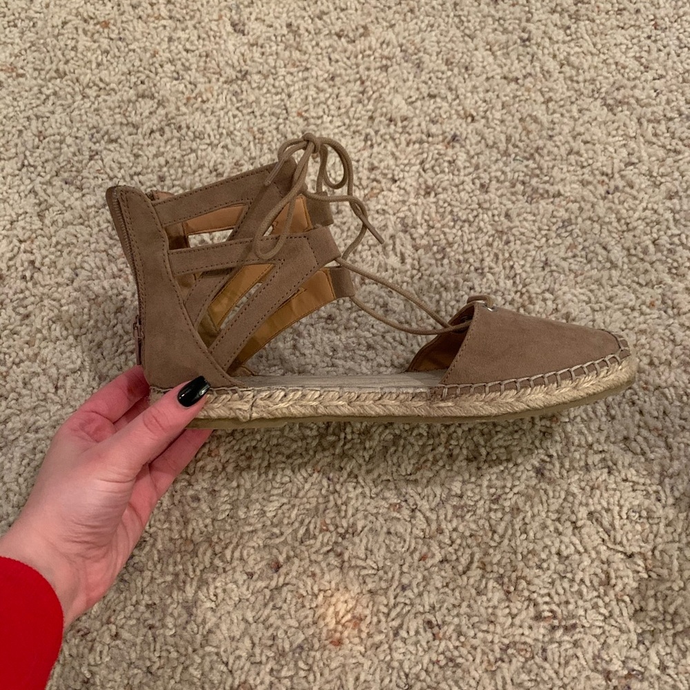 Sandals - Picture 2 of 3